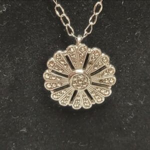 Silver Chain and Silver Flower Chain Necklace